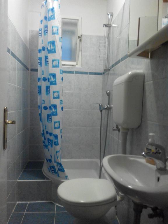 Daniela Apartment Макарска Екстериор снимка